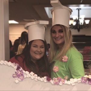 Meet your Posher, Annie